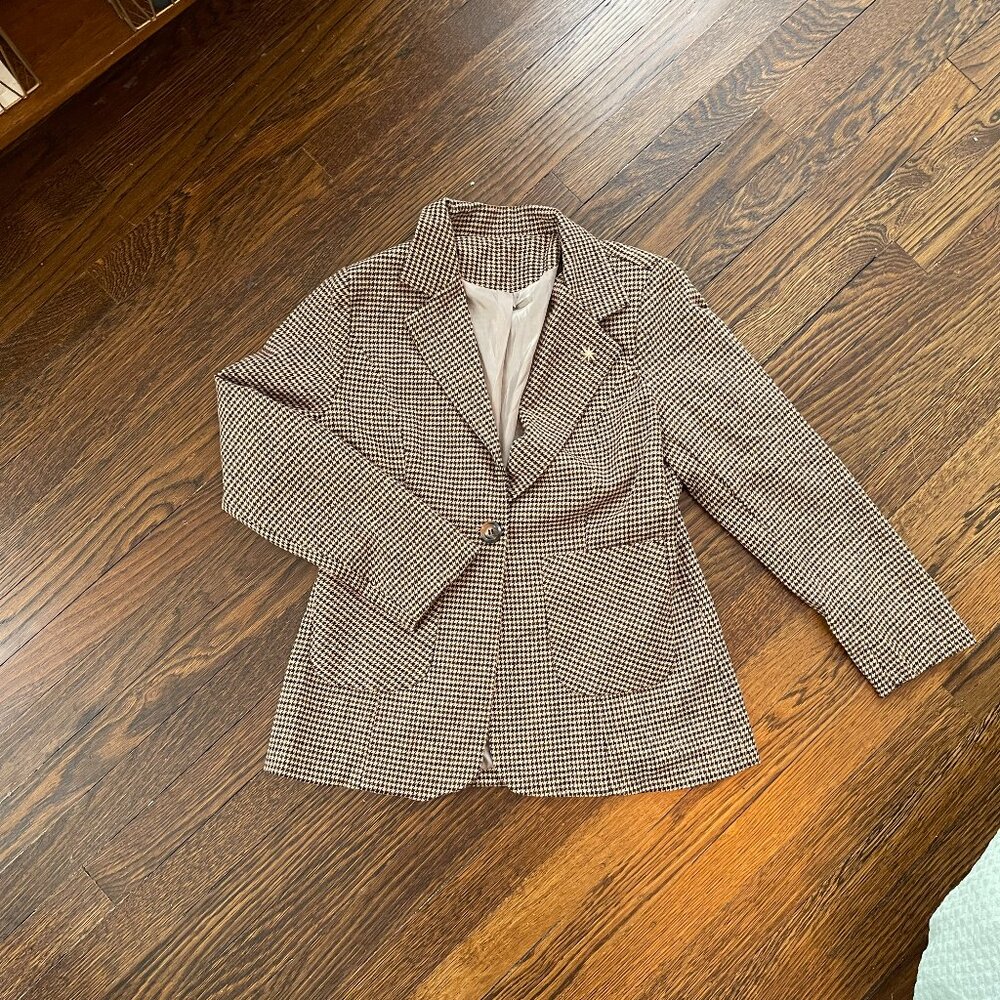 Brown & Tan Houndstooth Blazer with Sparkly Brooch, Size Small